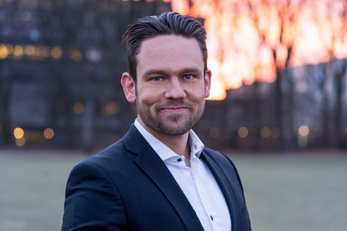 Psykiater Andreas Hoff holder oplæg om trivsel og arbejdsglæde