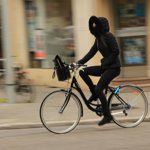 Kvinde På Cykel Vinter